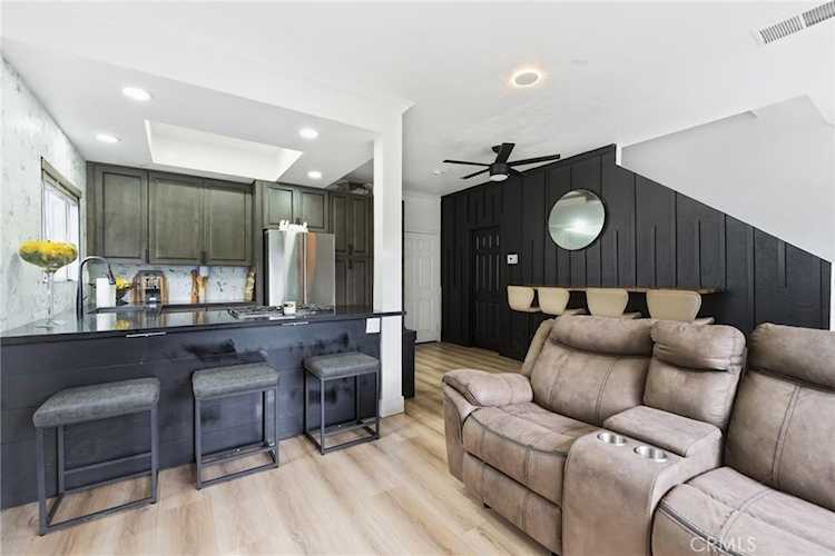 7361 8th #4, Buena Park, CA 90621