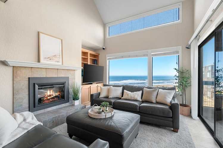 101 Shell Dr #64, Watsonville, CA 95076