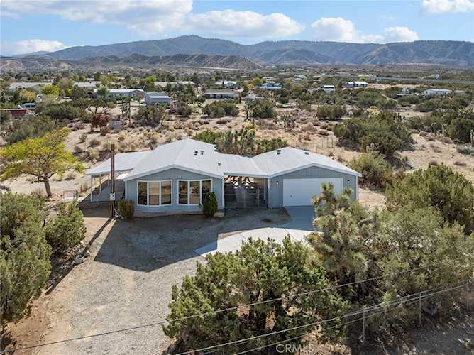633 Cholla, Pinon Hills, CA 92372