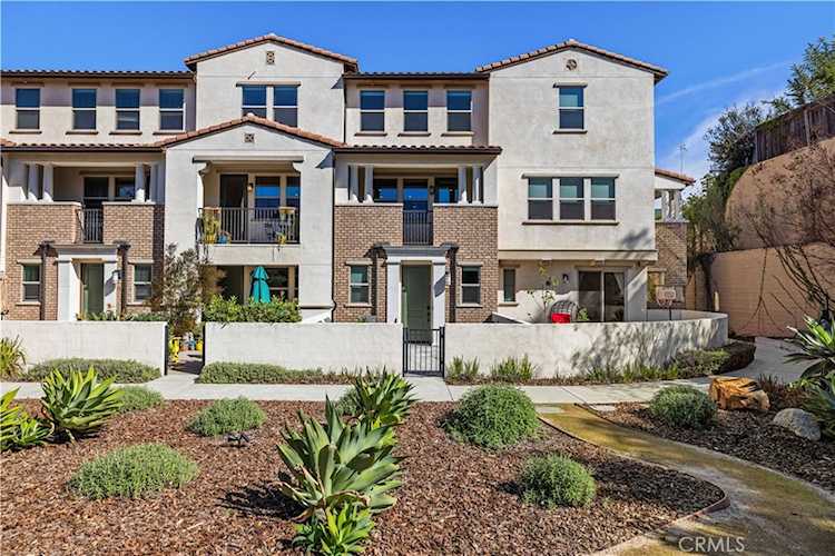 83 Jensen Ct, Thousand Oaks, CA 91360