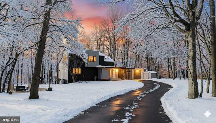 tobacco road house The and Private Guest House - Raleigh 2950 Tobacco Rd Chesapeake Beach,