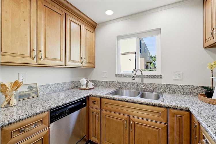 405 Ellwood Beach Dr #B, Goleta, CA 93117