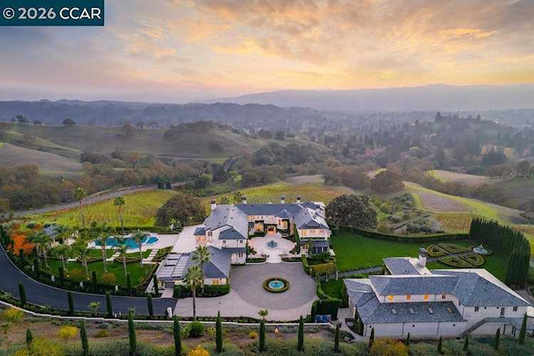 10 Serenity Ln, Alamo, CA 94507