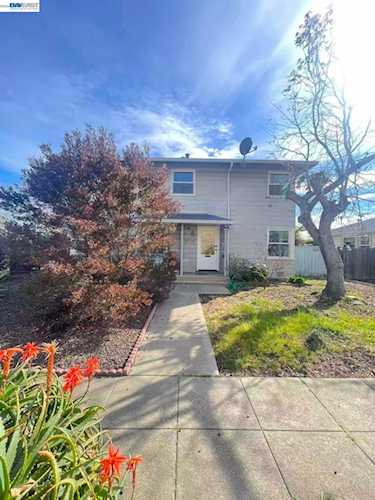 318 Cypress St #D, Alameda, CA 94501