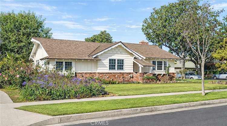 219 Ladera Vista, Fullerton, CA 92831