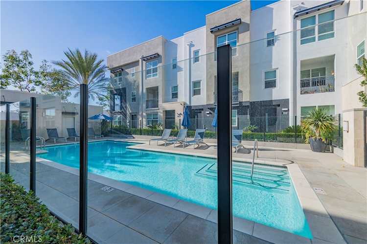 2236 Synergy, Irvine, CA 92614