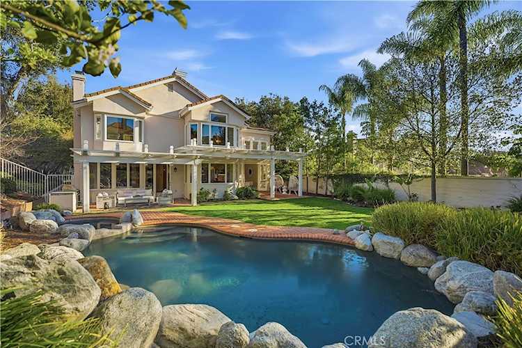 19 Easthill, Trabuco Canyon, CA 92679