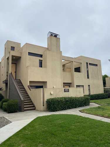 1051 Padre Dr #7, Salinas, CA 93901