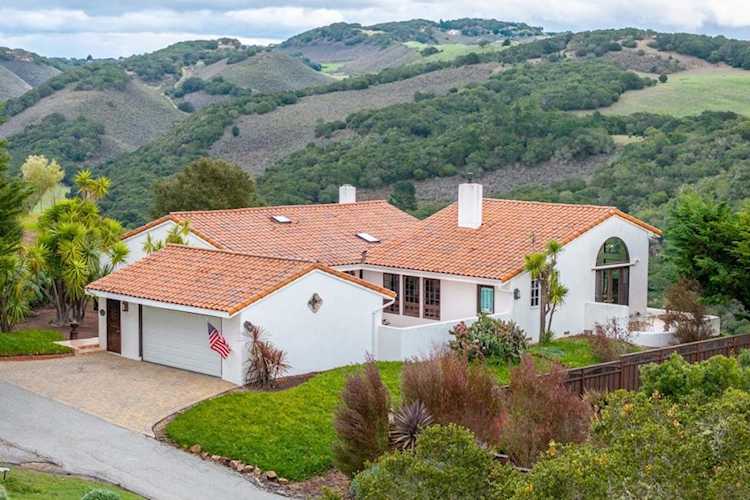 25430 Loma Robles Dr, Carmel, CA 93923