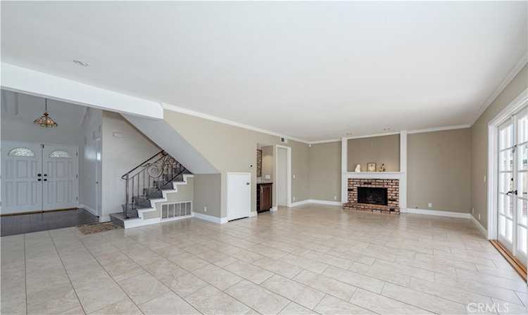 18377 Stanislaus, Fountain Valley, CA 92708