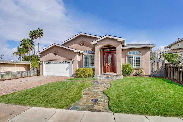 10430 Stern Ave, Cupertino, CA 95014