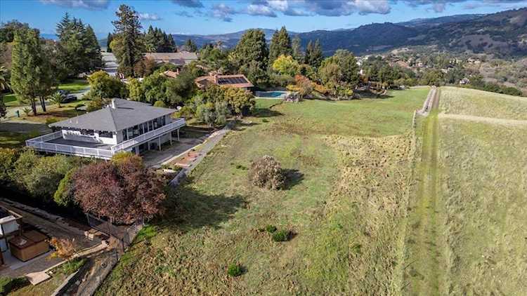 16280 Oak Canyon Dr, Morgan Hill, CA 95037