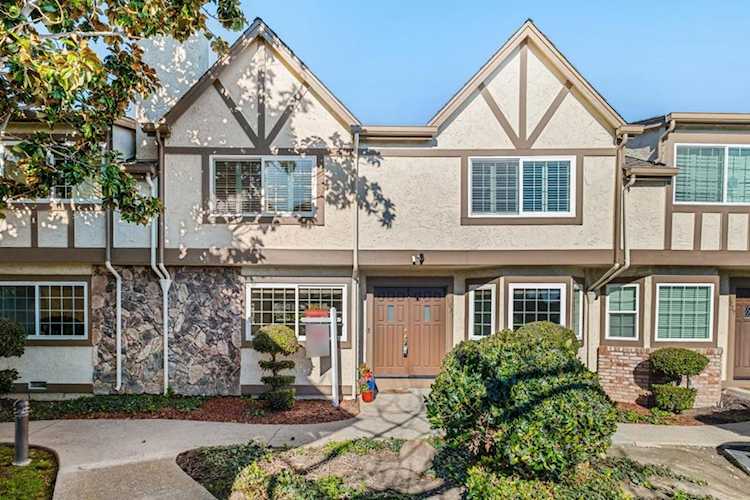 1031 Las Palmas Dr, Santa Clara, CA 95051