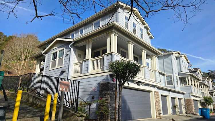 1100 Live Oak Way #1104, Belmont, CA 94002