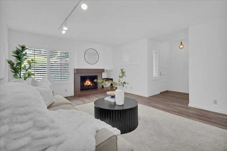 605 Acorn Ct, Pacific Grove, CA 93950