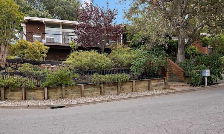 60 Linaria Way, Portola Valley, CA 94028