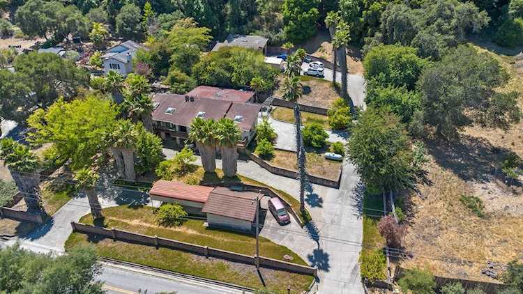 1239 La Madrona Dr, Santa Cruz, CA 95060