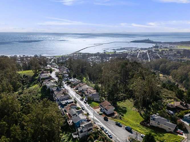 563 El Granada Blvd, El Granada, CA 94018