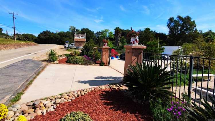 6951 W Lilac Rd, Bonsall, CA 92003