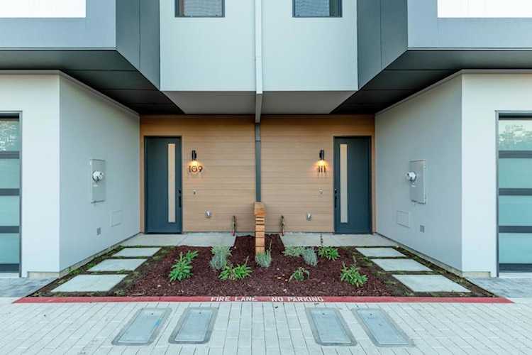 109 Darlington Ln, Soquel, CA 95073