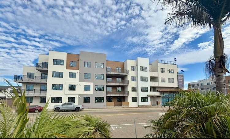 401 W Grand Ave #101, Grover Beach, CA 93433