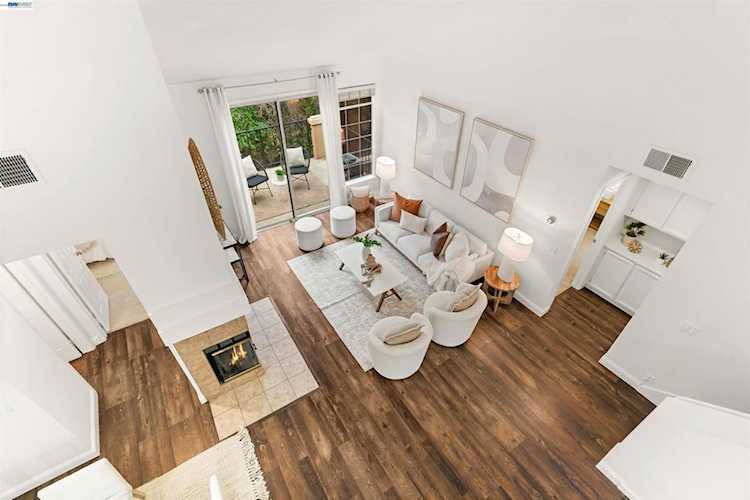 7774 Tuscany Dr, Dublin, CA 94568