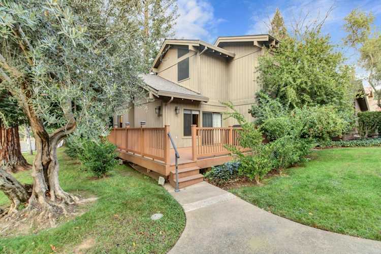 2240 Boyer Drive, Carmichael, CA 95608