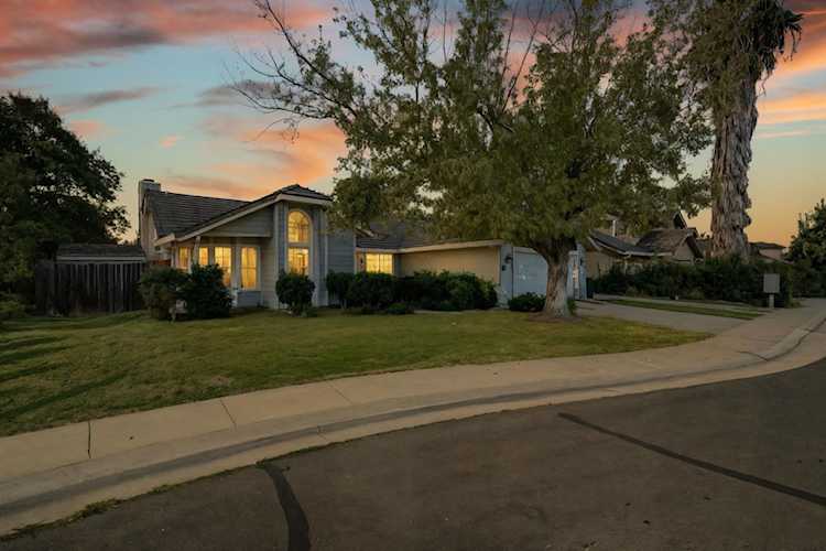 229 Sandpiper Drive, Galt, CA 95632
