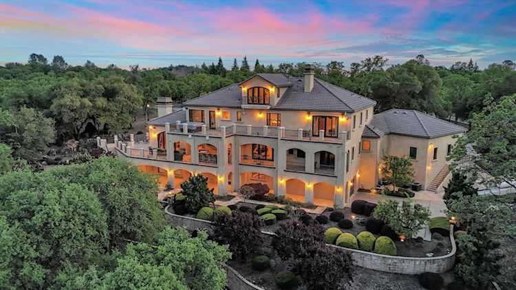 6890 Country Side Lane, Auburn, CA 95602