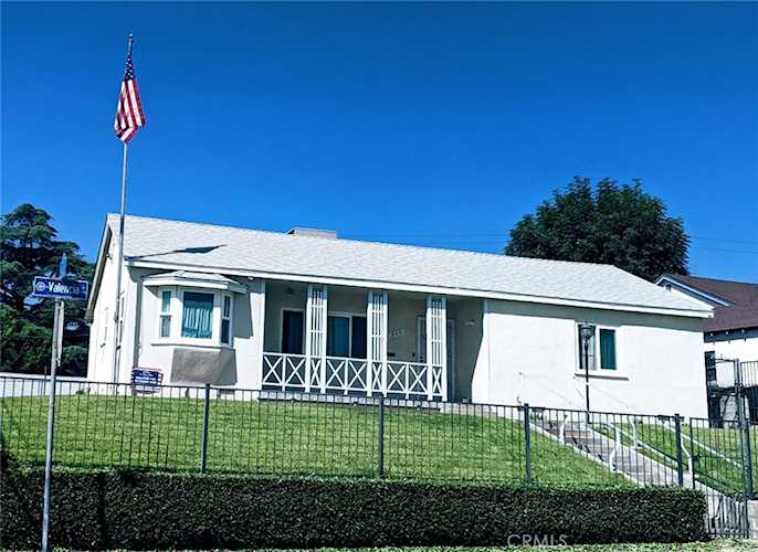 805 Valencia Dr, Colton, CA 92324