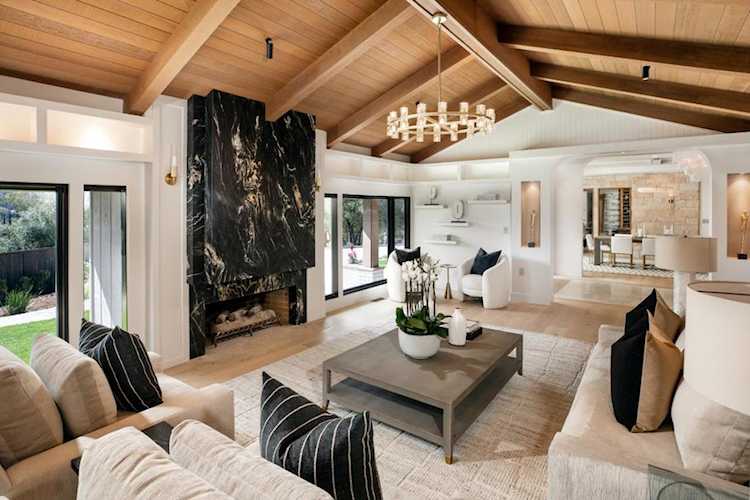 26201 Dori Ln, Los Altos Hills, CA 94022