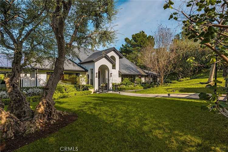 9821 Brentwood Dr, North Tustin, CA 92705