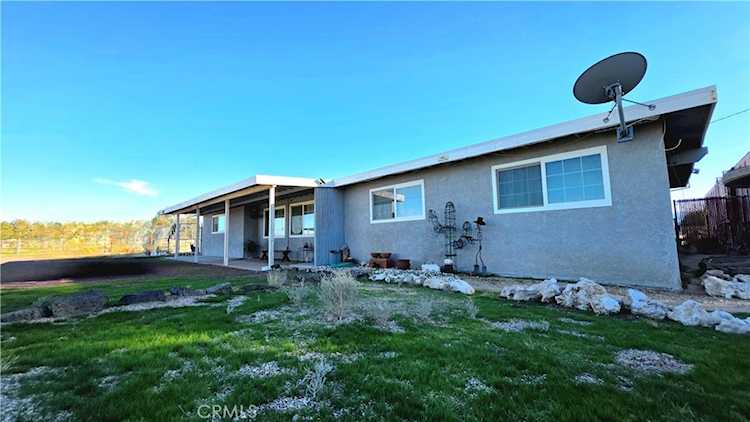 47527 Silver Valley Rd, Newberry Springs, CA 92365