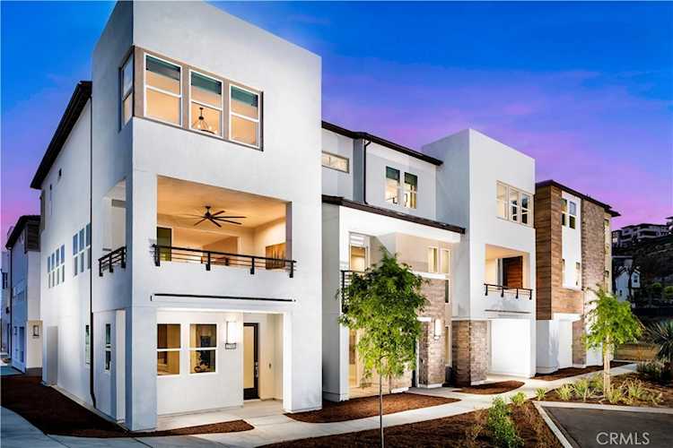 2734 Everly Ct, San Diego, CA 92108