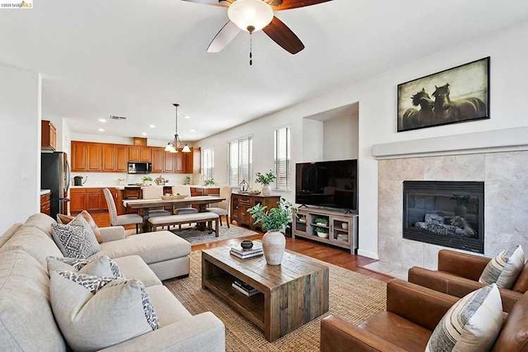 115 Tennyson Ct, Discovery Bay, CA 94505
