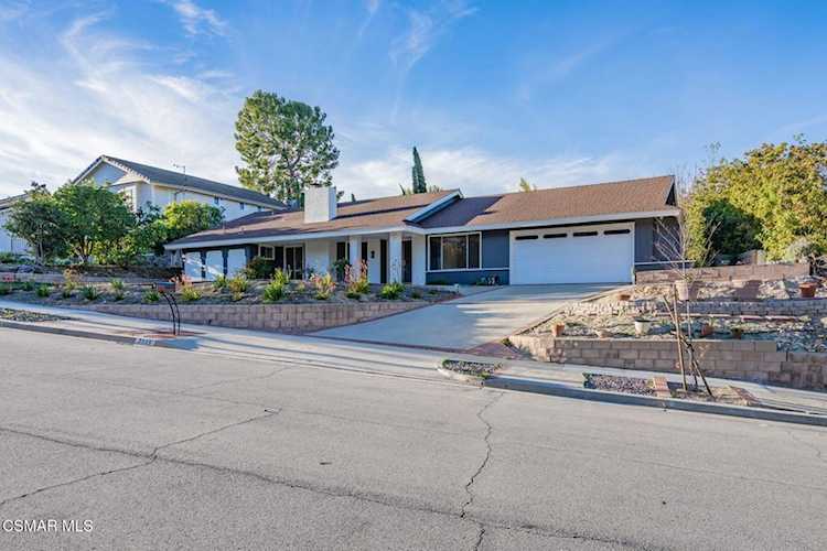 2085 Rayshire St, Thousand Oaks, CA 91362