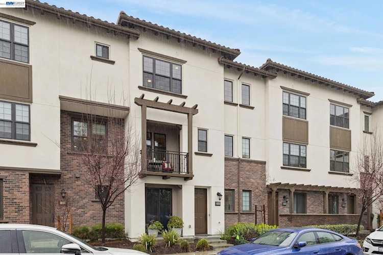 3460 Serra Cir, Pleasanton, CA 94588