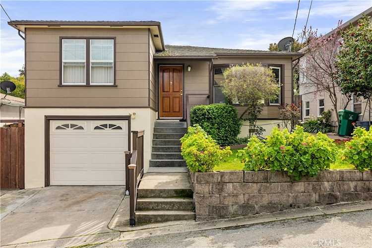 903 Jones Ct, Pinole, CA 94564