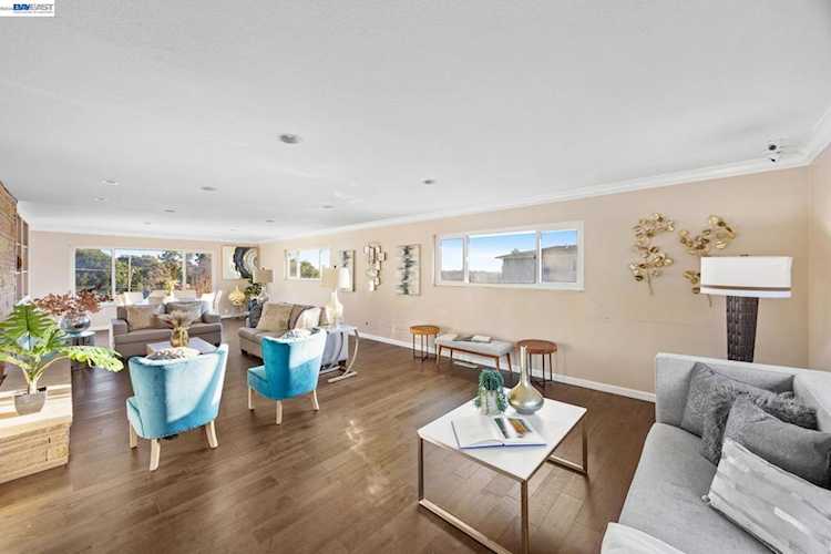 2245 Sol St, Castro Valley, CA 94578