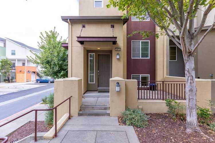 2872 10th St, San Pablo, CA 94806