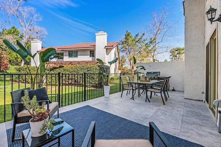6561 Corte Cisco, Carlsbad, CA 92009