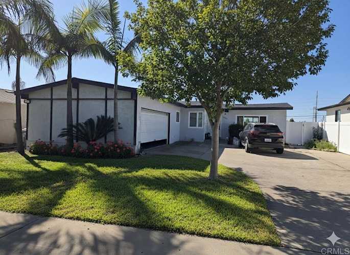 3932 Mount Acadia Blvd, San Diego, CA 92111