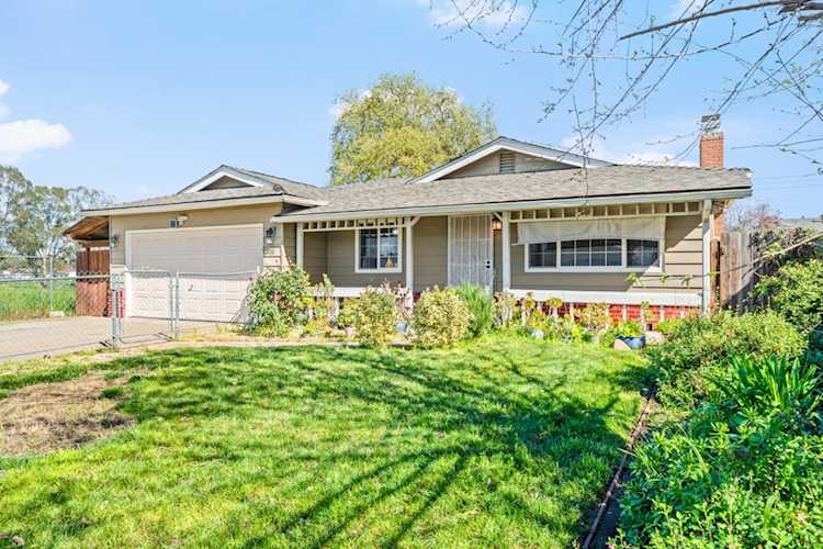 7330 Dorado Street, Rio Linda, CA 95673