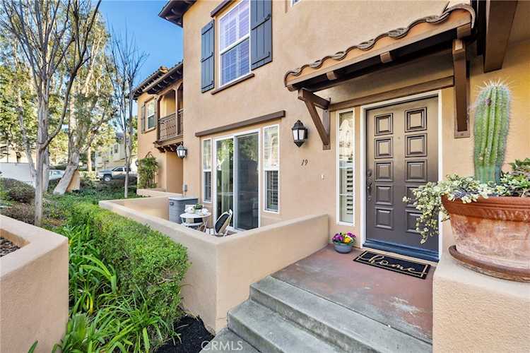 19 Vinca Ct, Ladera Ranch, CA 92694