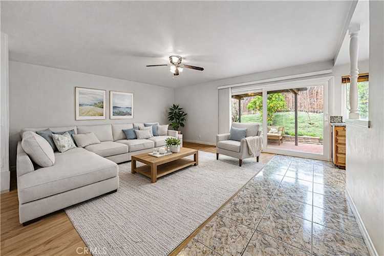 8237 Henshaw, Buena Park, CA 90621