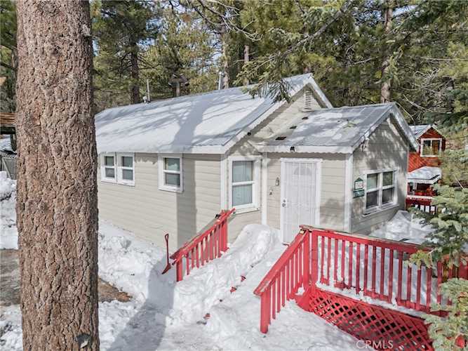 33424 Holcomb Creek Dr, Green Valley Lake, CA 92341