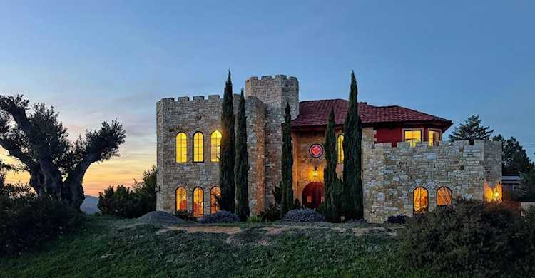 17035 Bohlman Rd, Saratoga, CA 95070