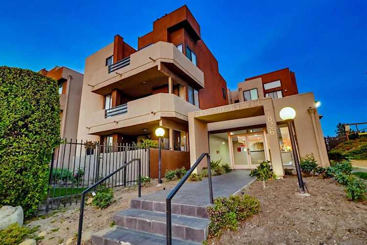 7826 Topanga Canyon Blvd #210, Canoga Park, CA 91304