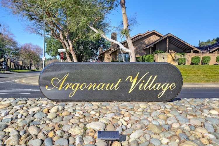 1954 D O Mills Court, Gold River, CA 95670