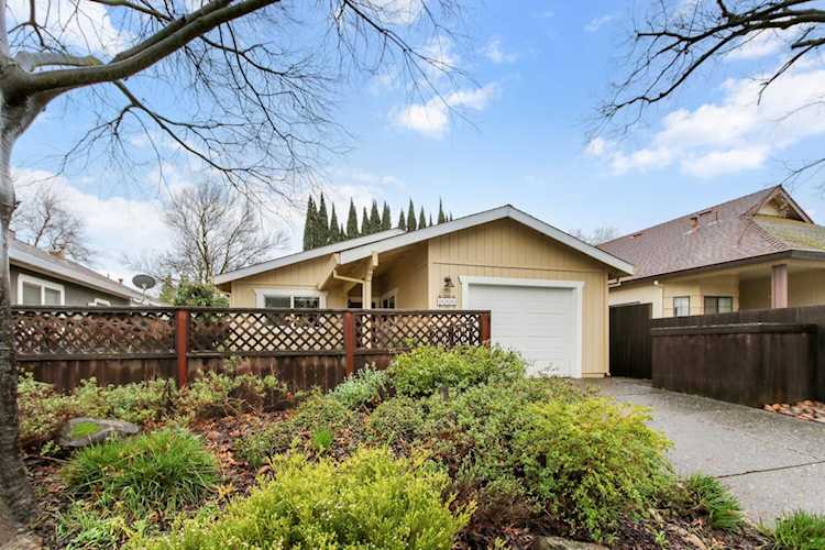 2144 Calaveras Avenue, Davis, CA 95616